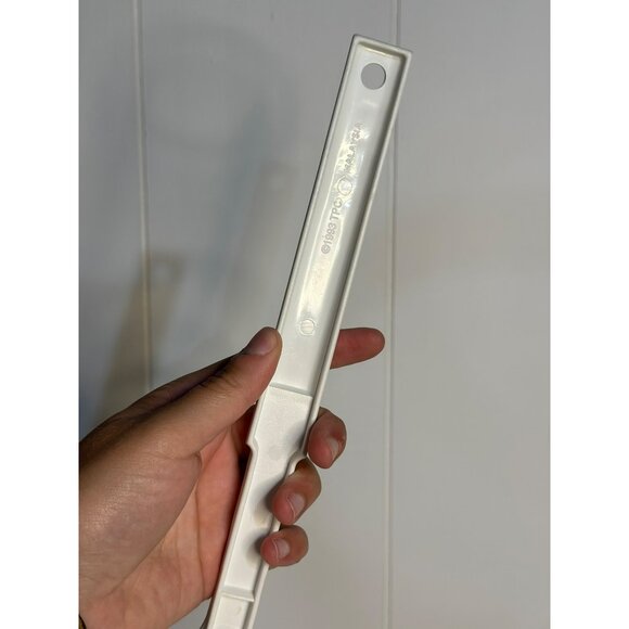 Vintage 1993 Pillsbury Doughboy Plastic Ladle Spoon | White Kitchen Utensil - Picture 4 of 6